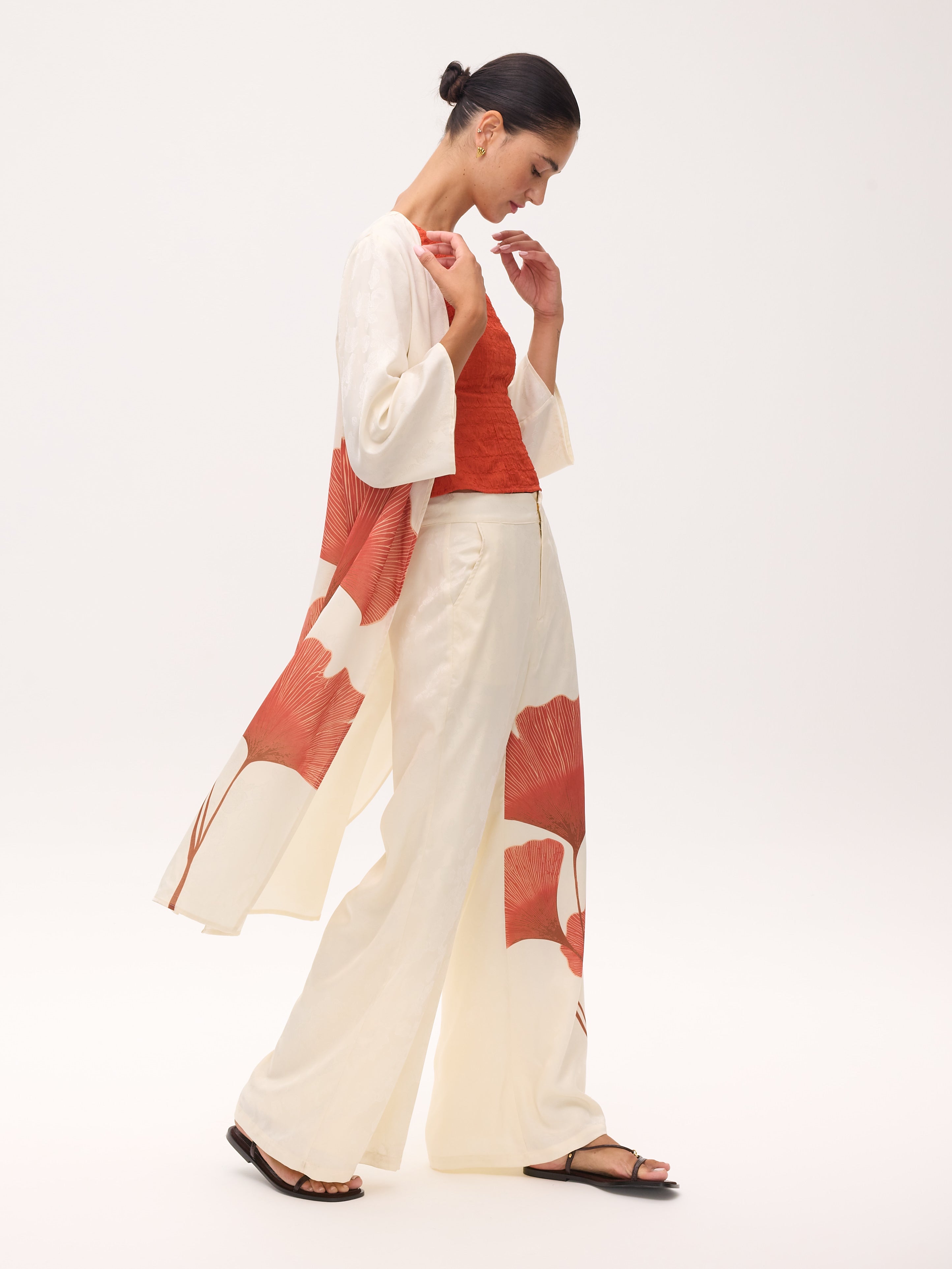 LEAR KAFTAN - Kaftán jacquard estampado Ginko, para invitadas de boda, fiesta y eventos de primvera y verano. MIOH es la marca que eligen las influencers de España para sus eventos, como bodas y fiestas