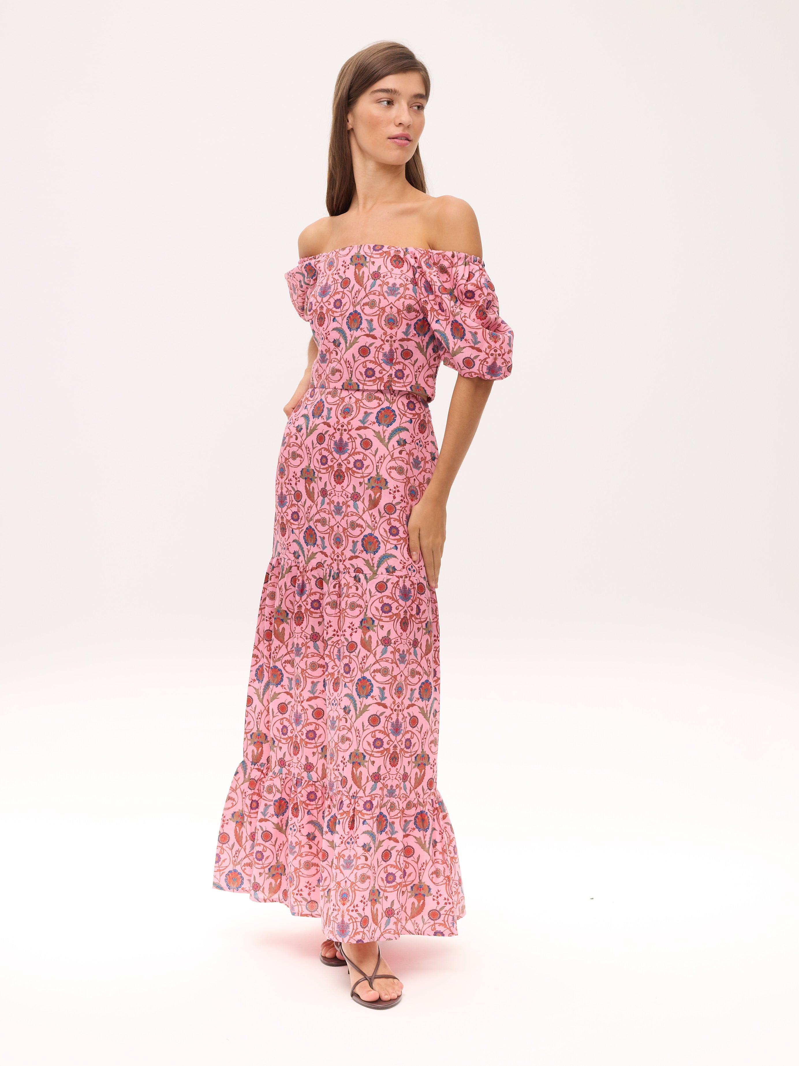 MARGARET PINK - Conjunto boho floral rosa, para invitadas de boda, fiesta y eventos de primvera y verano. MIOH es la marca española de vestidos de fiesta para invitadas de boda más de moda en España