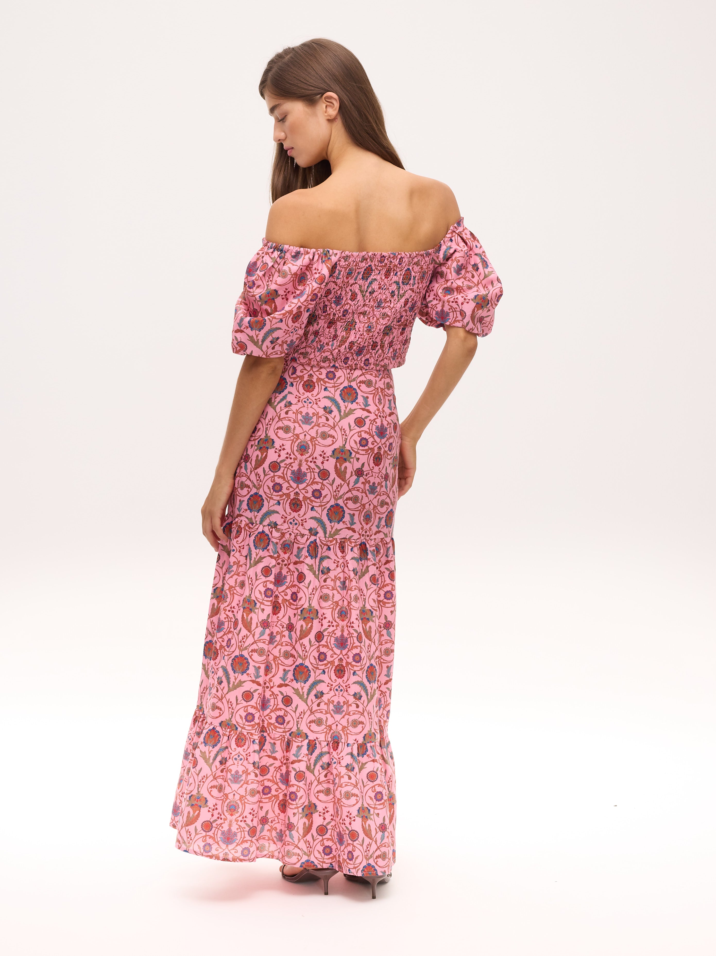 MARGARET PINK - Conjunto boho floral rosa, para invitadas de boda, fiesta y eventos de primvera y verano. MIOH es la marca española de vestidos de fiesta para invitadas de boda más de moda en España