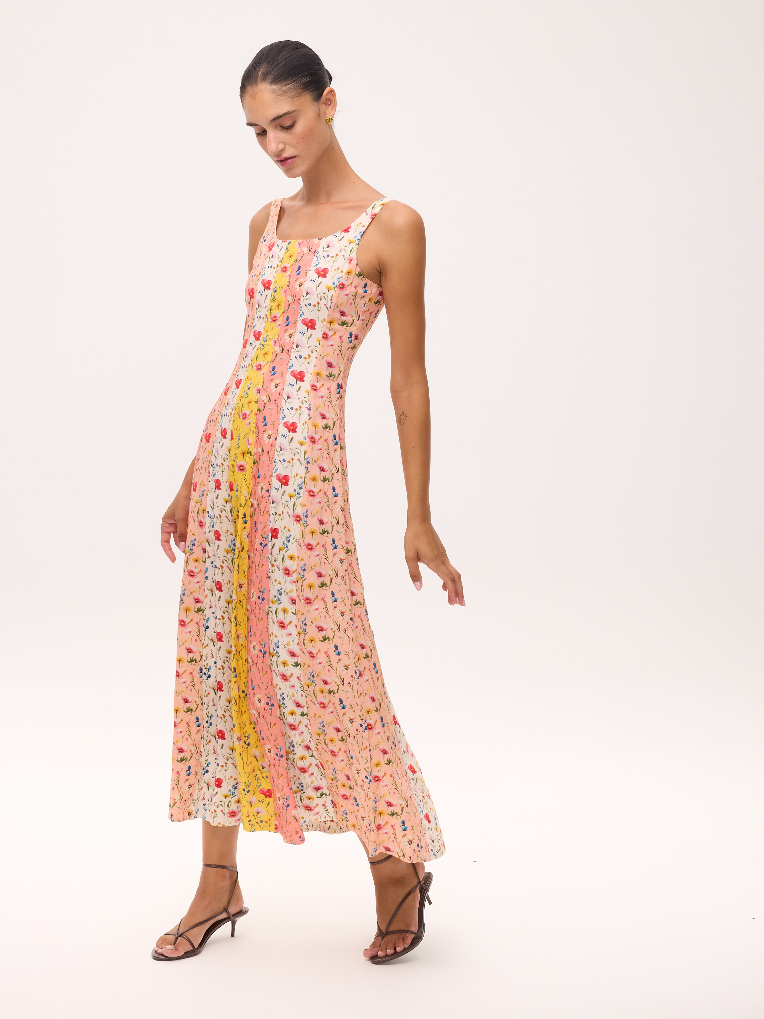 OTHELLO STRIPES - Vestido largo multicolor con paneles florales, para invitadas de boda, fiesta y eventos de primvera y verano. MIOH es la marca española de vestidos de fiesta para invitadas de boda más de moda en España