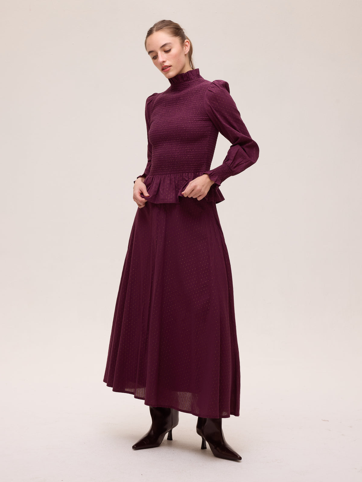 TEMPEST LUREX SKIRT - Falda tejido Lurex, una pieza clave para tu look de invitada de boda y fiesta. MIOH es la marca española de moda de evento de referencia
