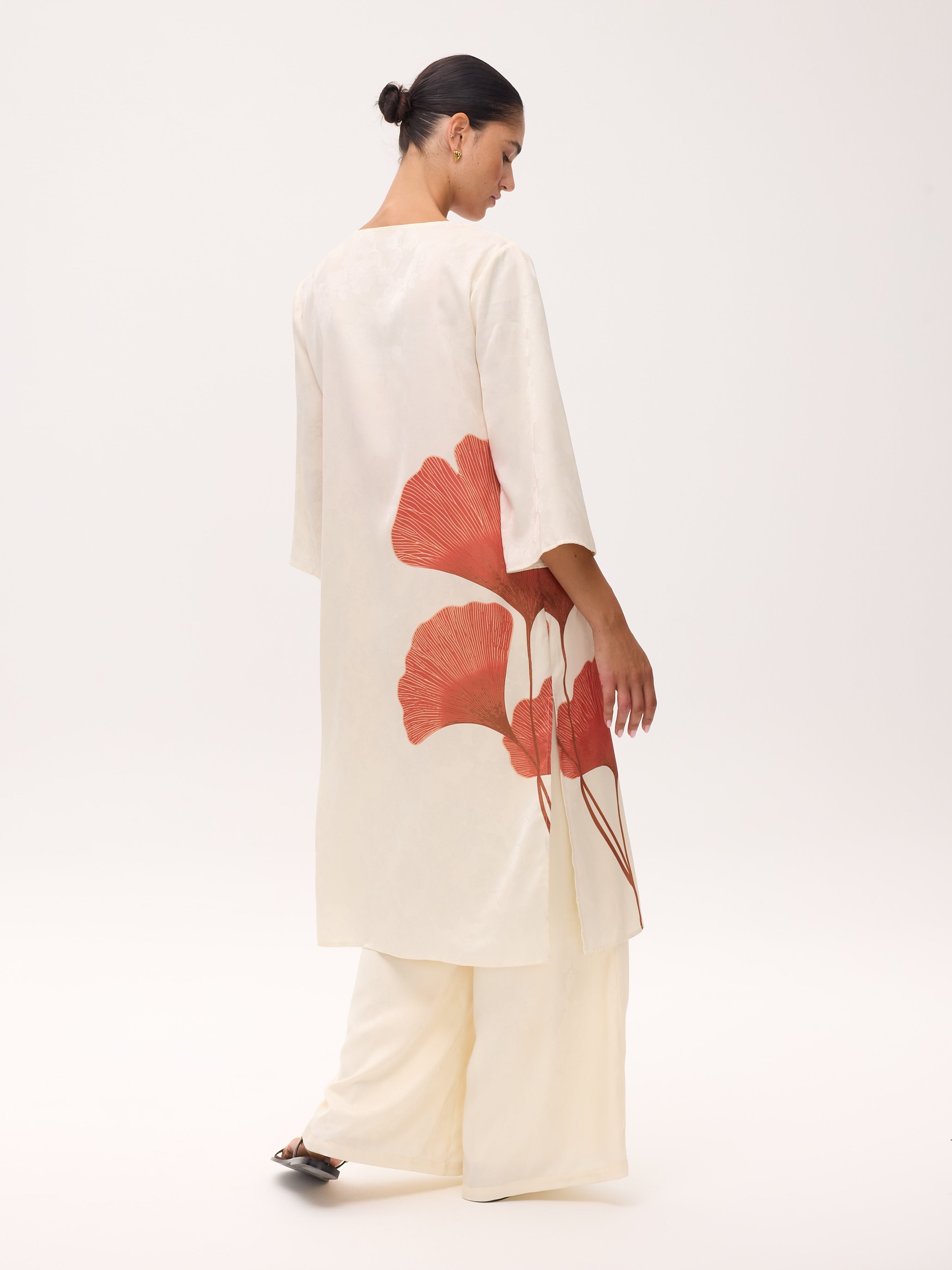 LEAR PANTS - Pantalones anchos jacquard tejido Ginko, de fiesta e invitada de boda y evento primavera verano. MIOH es la marca española de vestidos de fiesta mas de moda, preferida por influencers y famosas de España