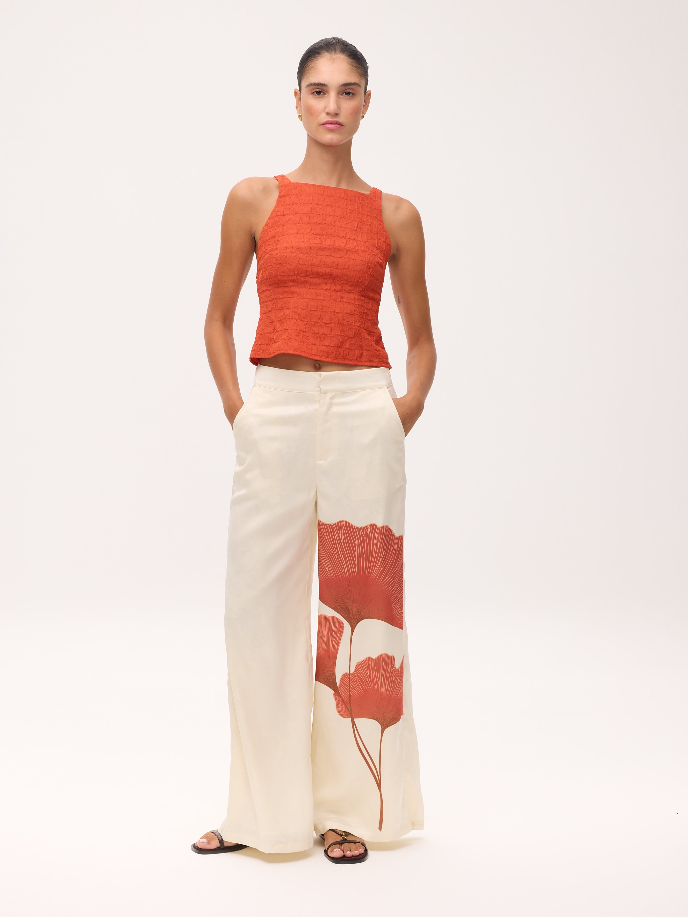 LEAR TOP - Top tirantes textura naranja, para invitadas de boda, fiesta y eventos de primvera y verano. MIOH es la marca española de vestidos de fiesta mas de moda, preferida por influencers y famosas de España