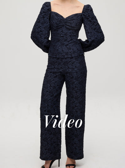 mioh | LOUVRE - Conjunto top y pantalón en damasco azul marino.