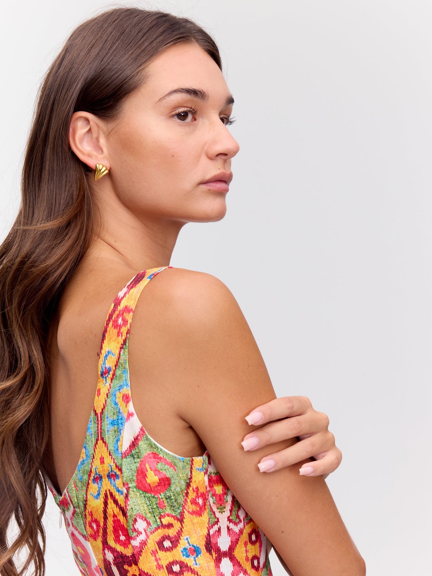 MIOH | SOLSTICIO IKAT - Vestido corsé midi con vuelo ikat para invitada de boda