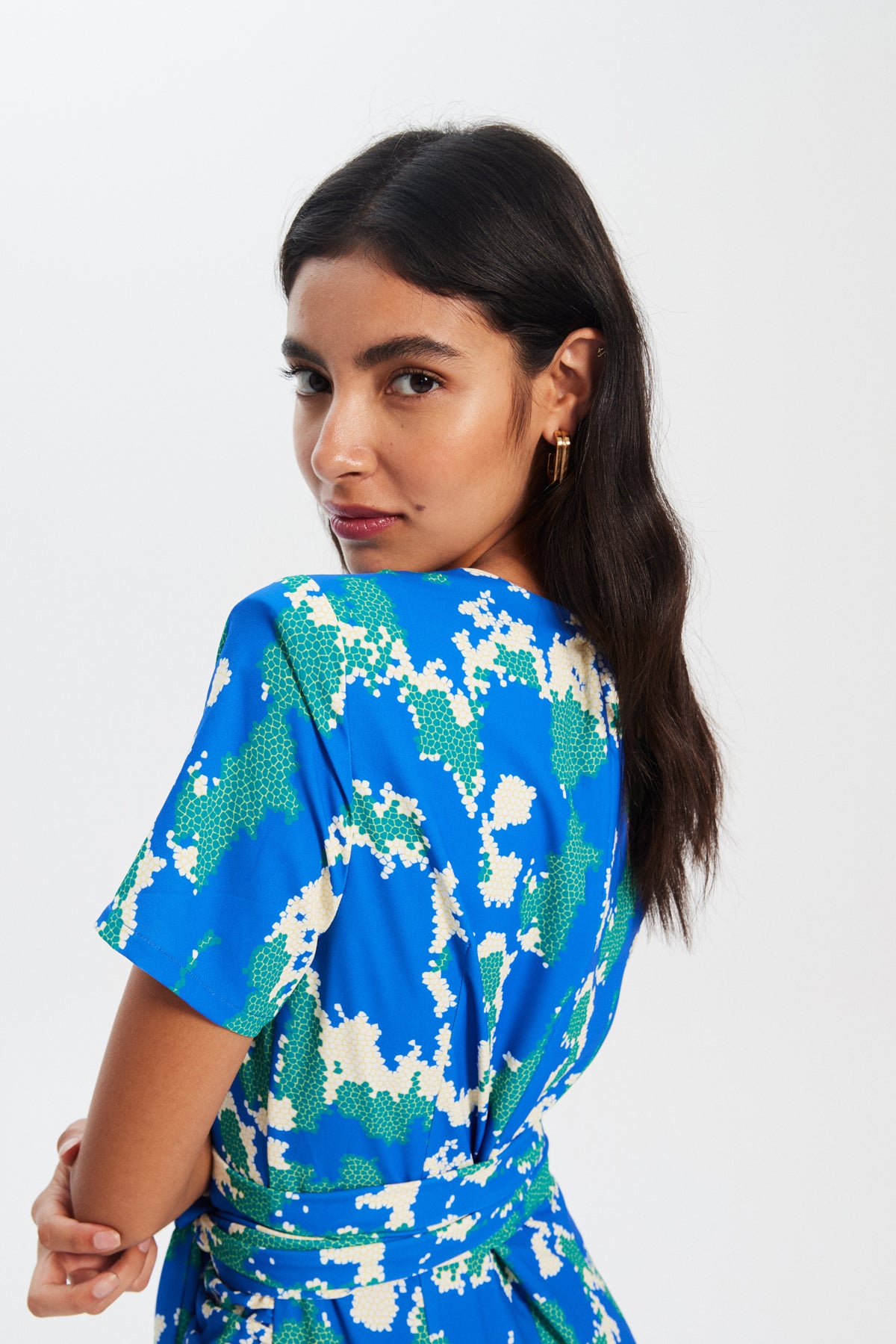 MARTINA FRESH - Vestido corto estampado manga corta